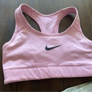 Nike sports bra- size Medium